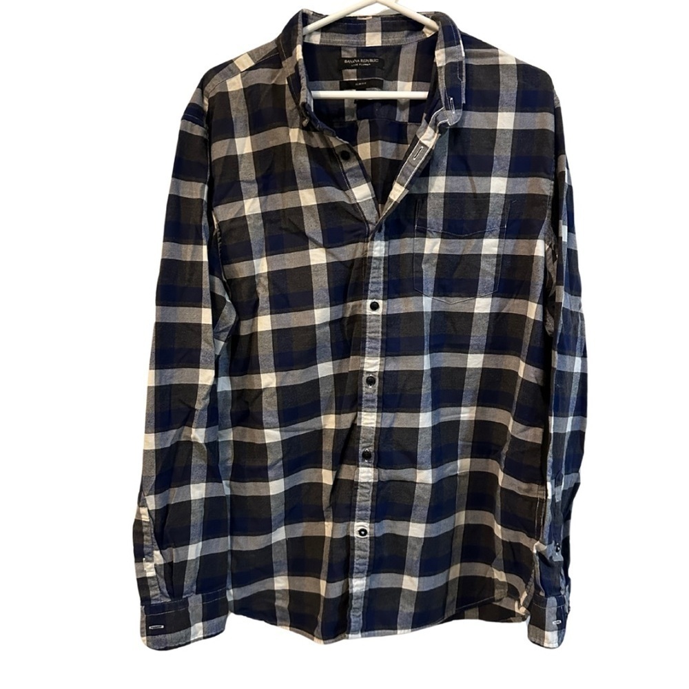 Banana Republic Blue and White Casual Button Down Shirt